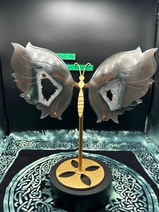 Agate w/Druzy & green Butterfly Wings