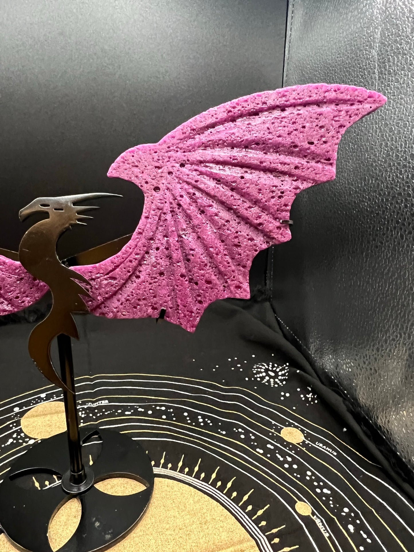 Fluorescent Ruby AAA Grade Dragon Wings Y3