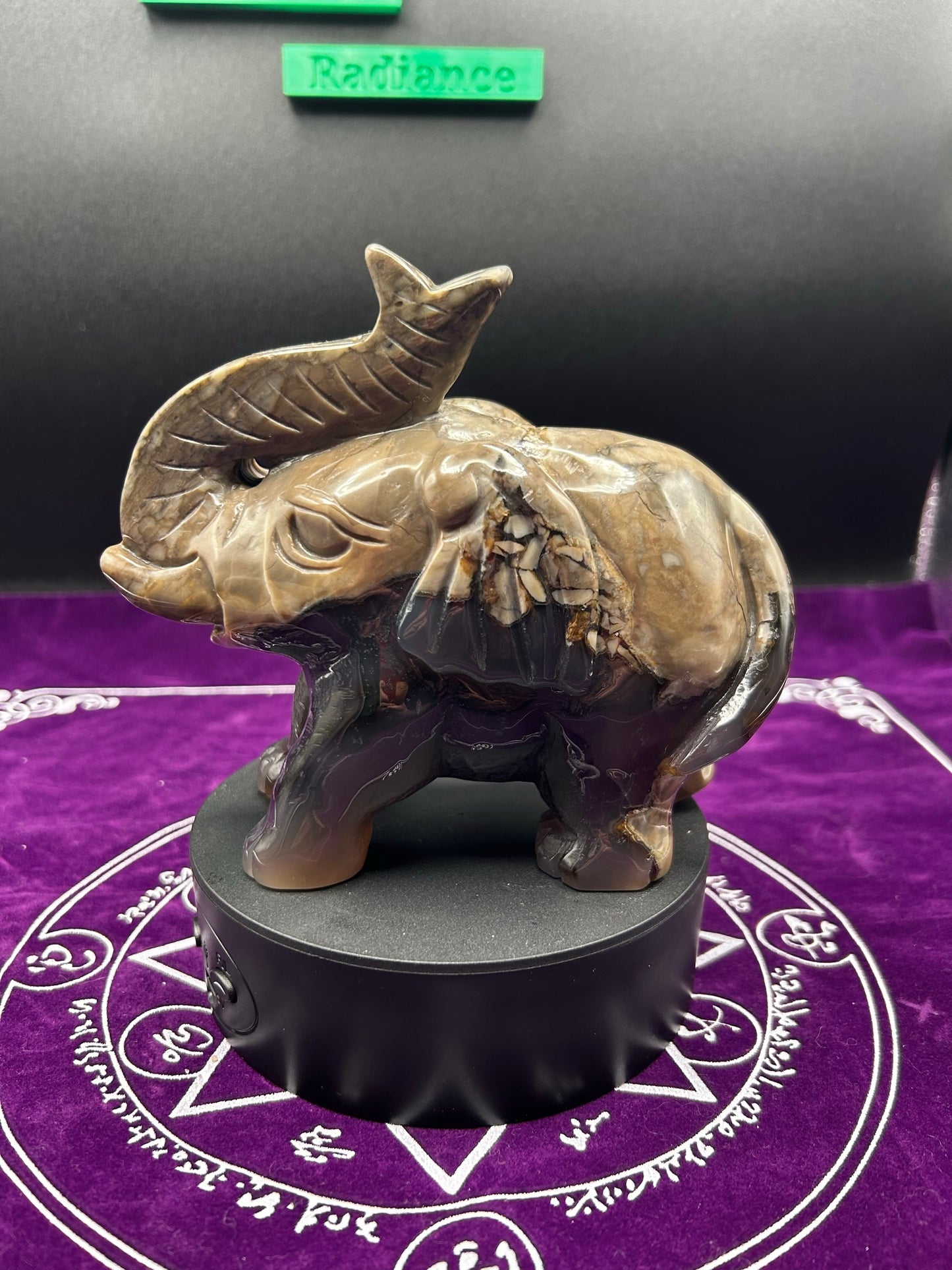 Valcano Agate Elephant